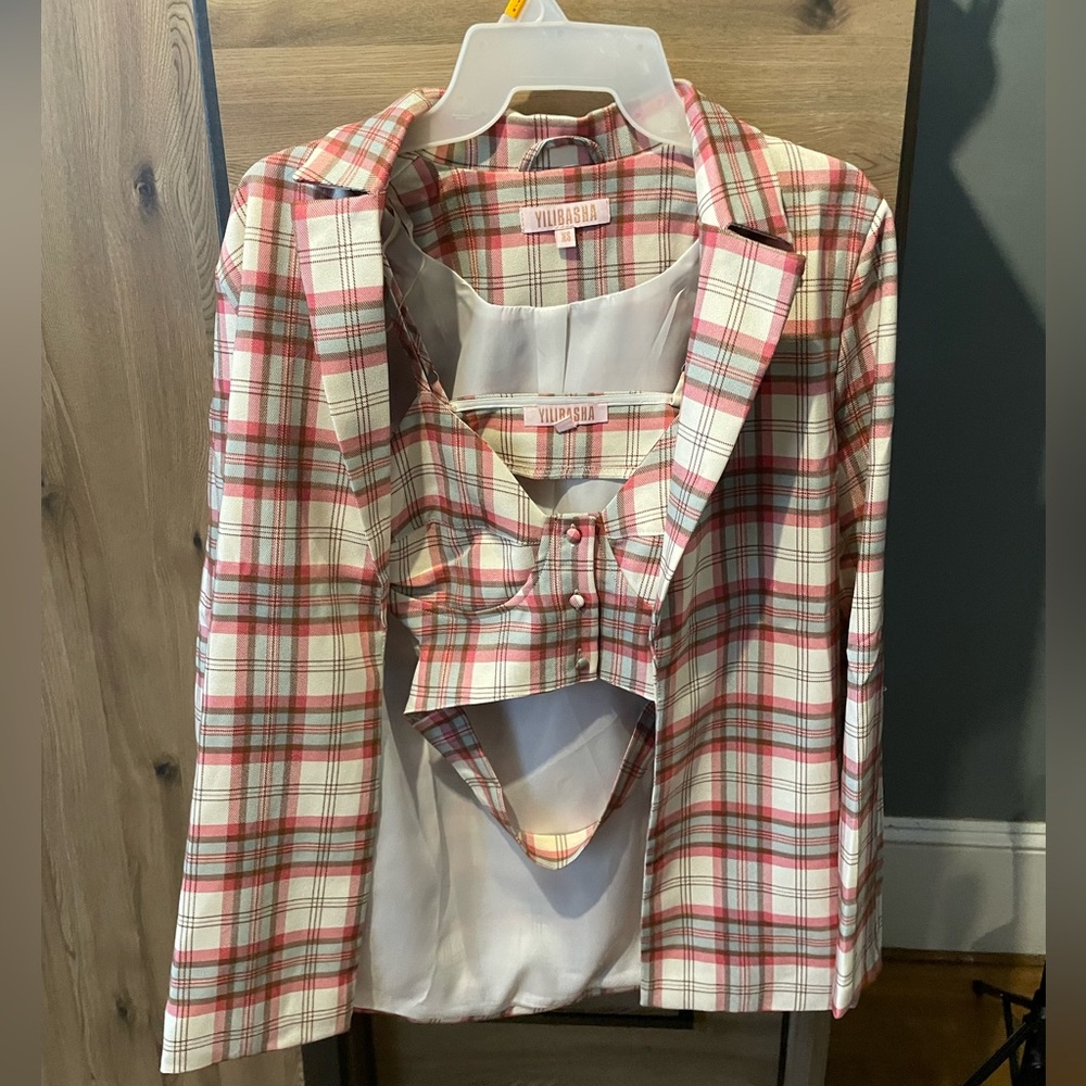 4pc. Blazer Outfit YILIBASHA Size XS